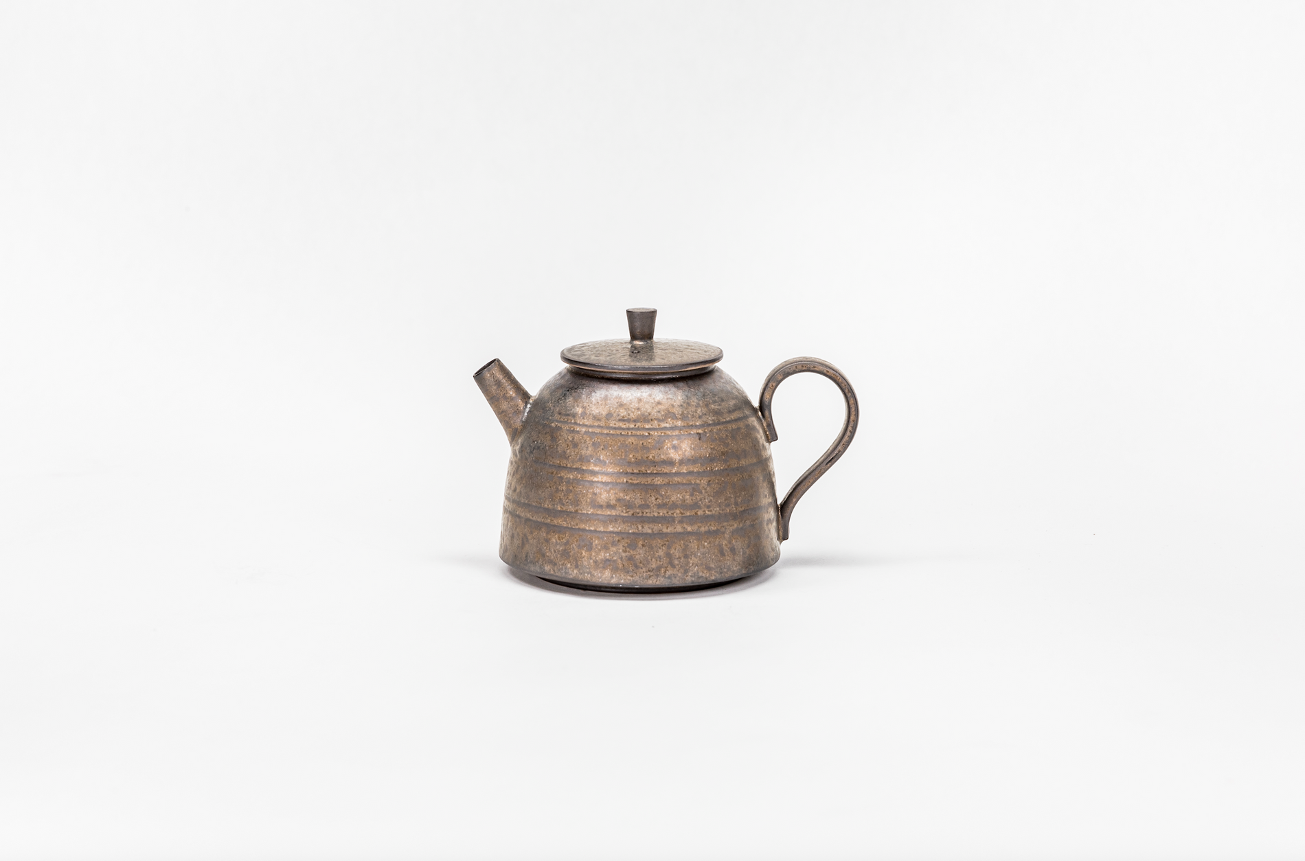 鎏金与鎏银工艺茶具：光影流转中的东方雅韵 - 不言器