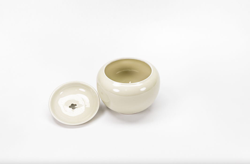 草木灰茶具：自然之灰，茶中之雅 - 不言器