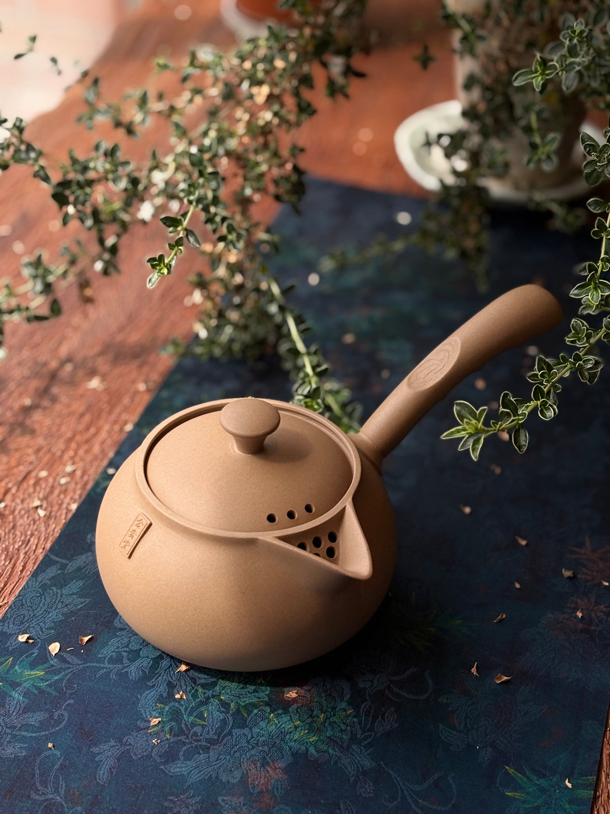 不言器｜麦饭石养生壶·原石粉胎工艺篇