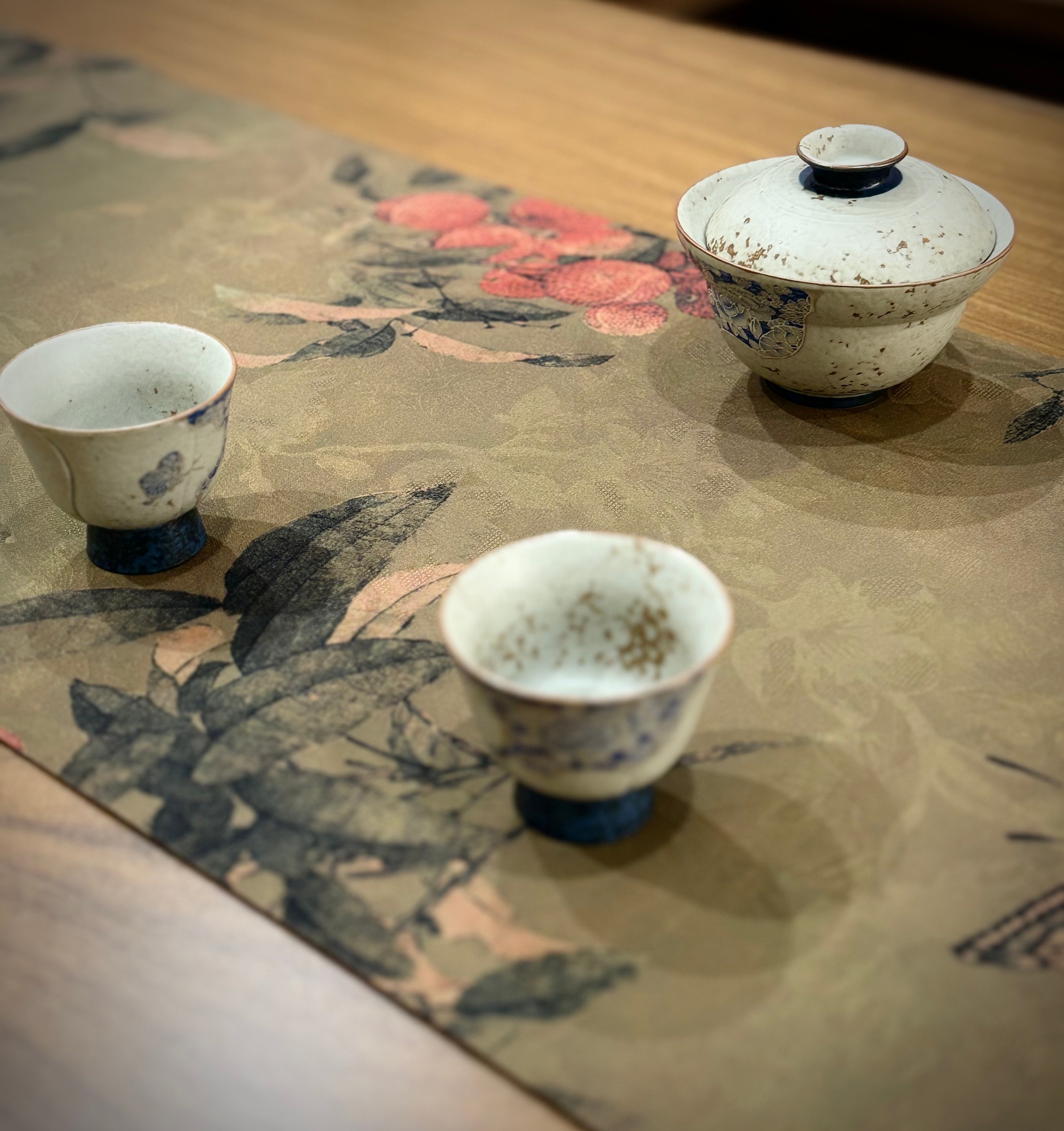 Lychee Butterfly Brocade Velvet Tea Flag