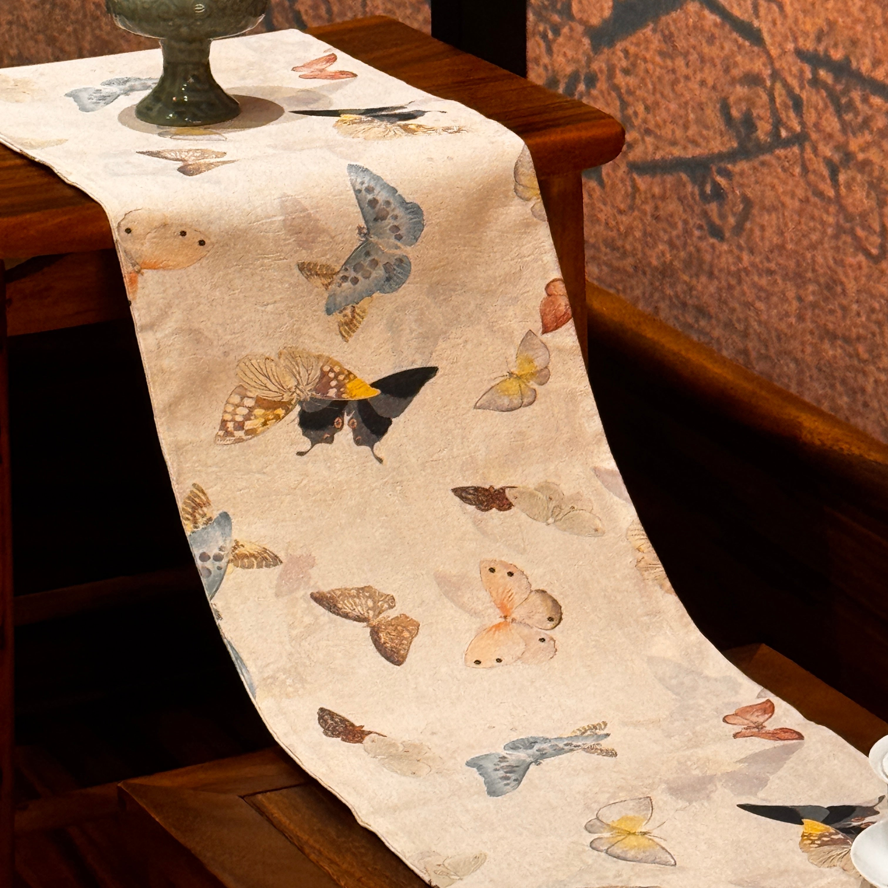 Romantic Butterfly Shadow Tea Ceremony