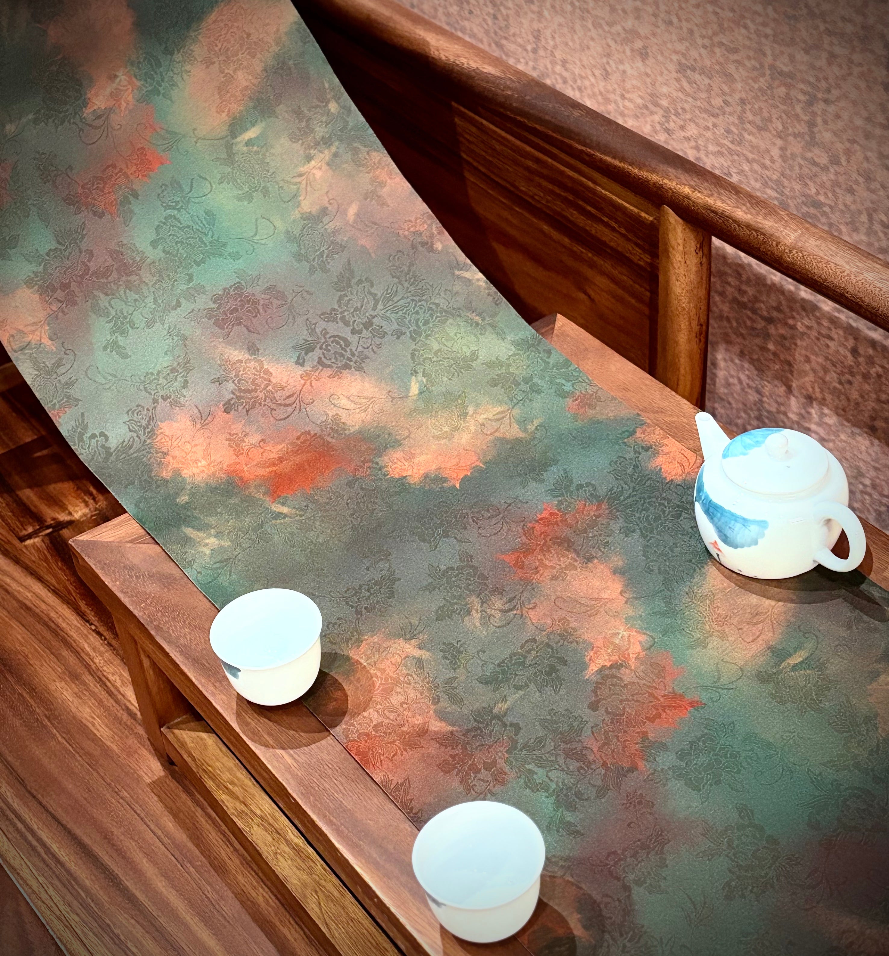 雾染花庭锦绒茶旗