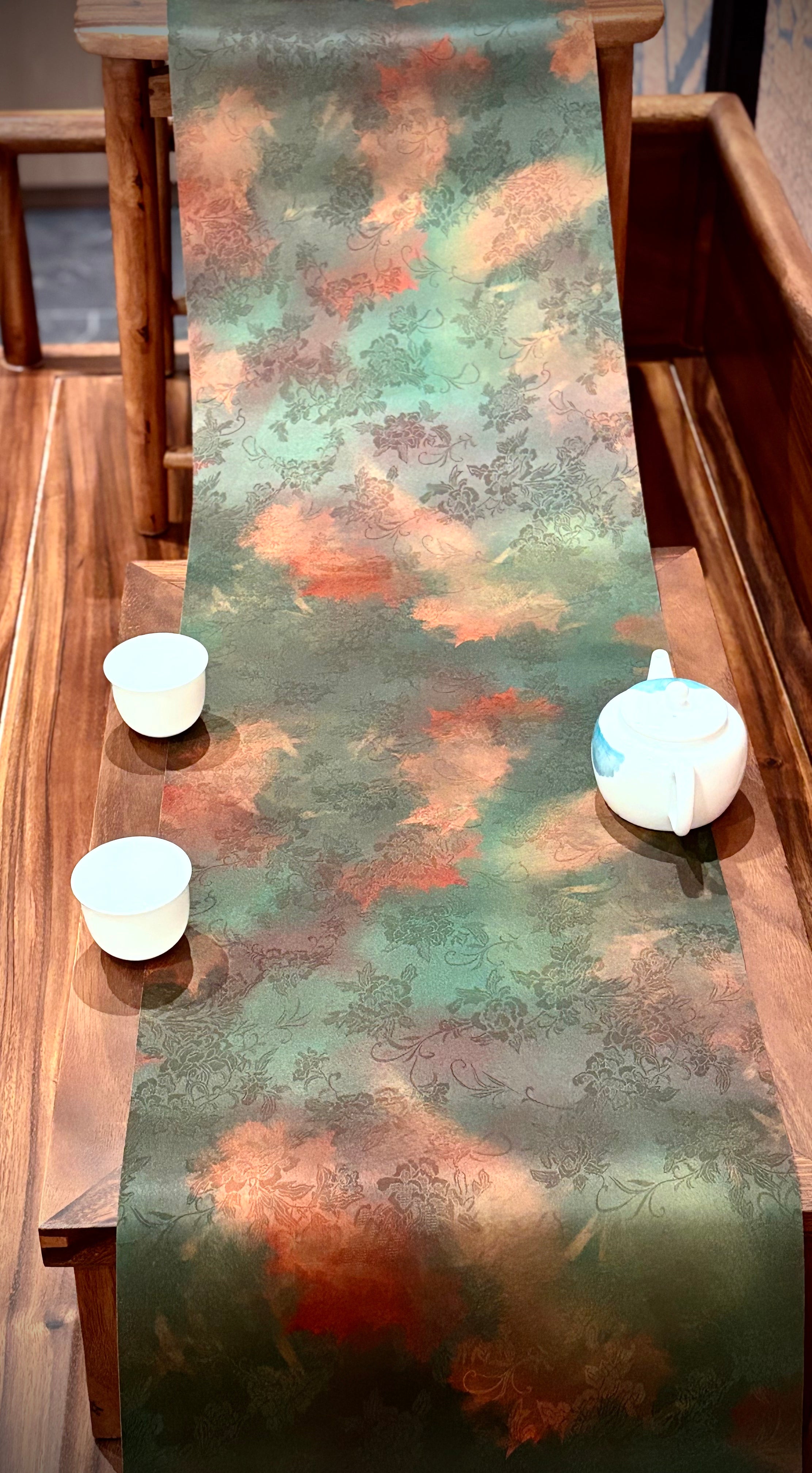 雾染花庭锦绒茶旗