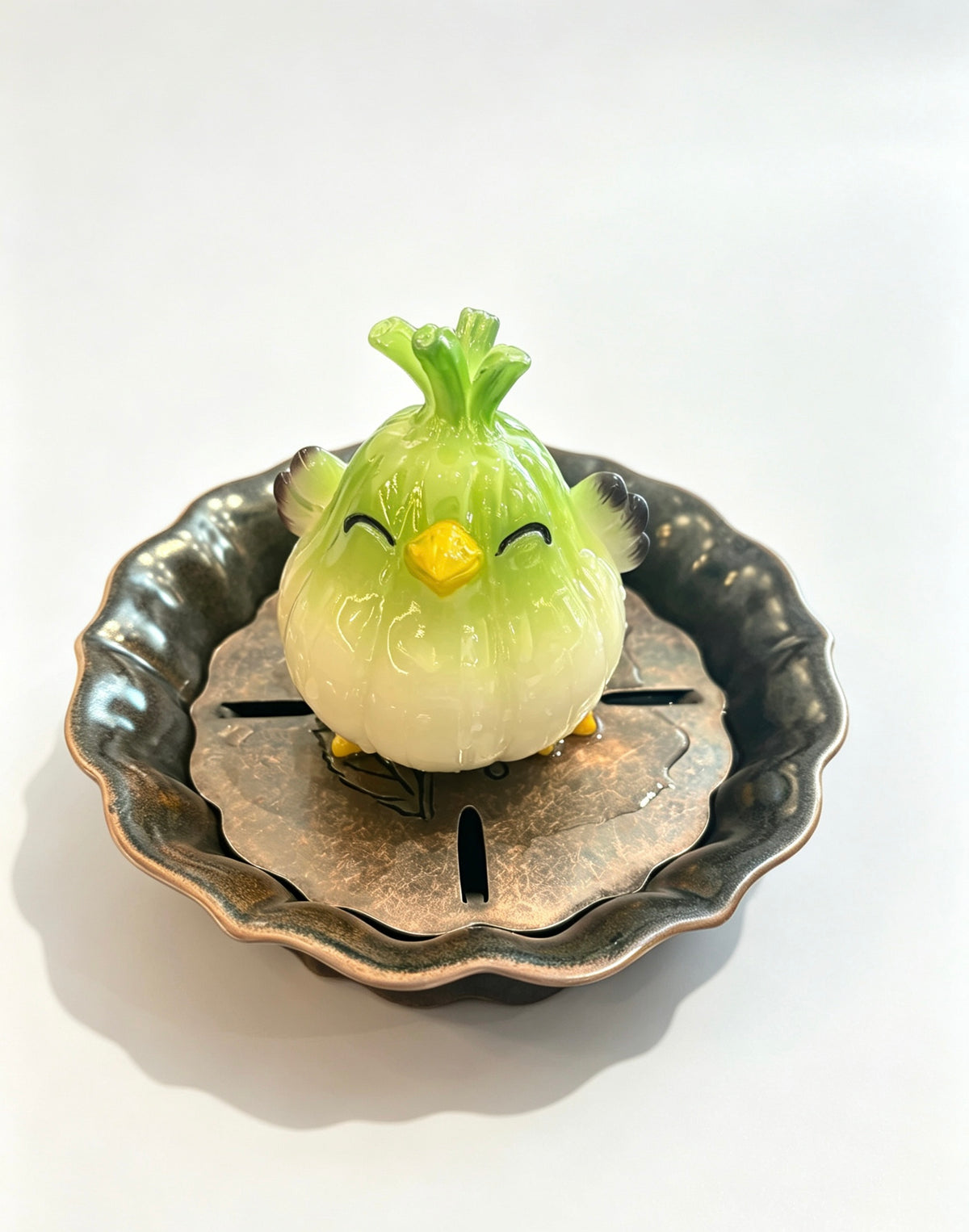 Garlic Bird Turns into Green Tea Pet