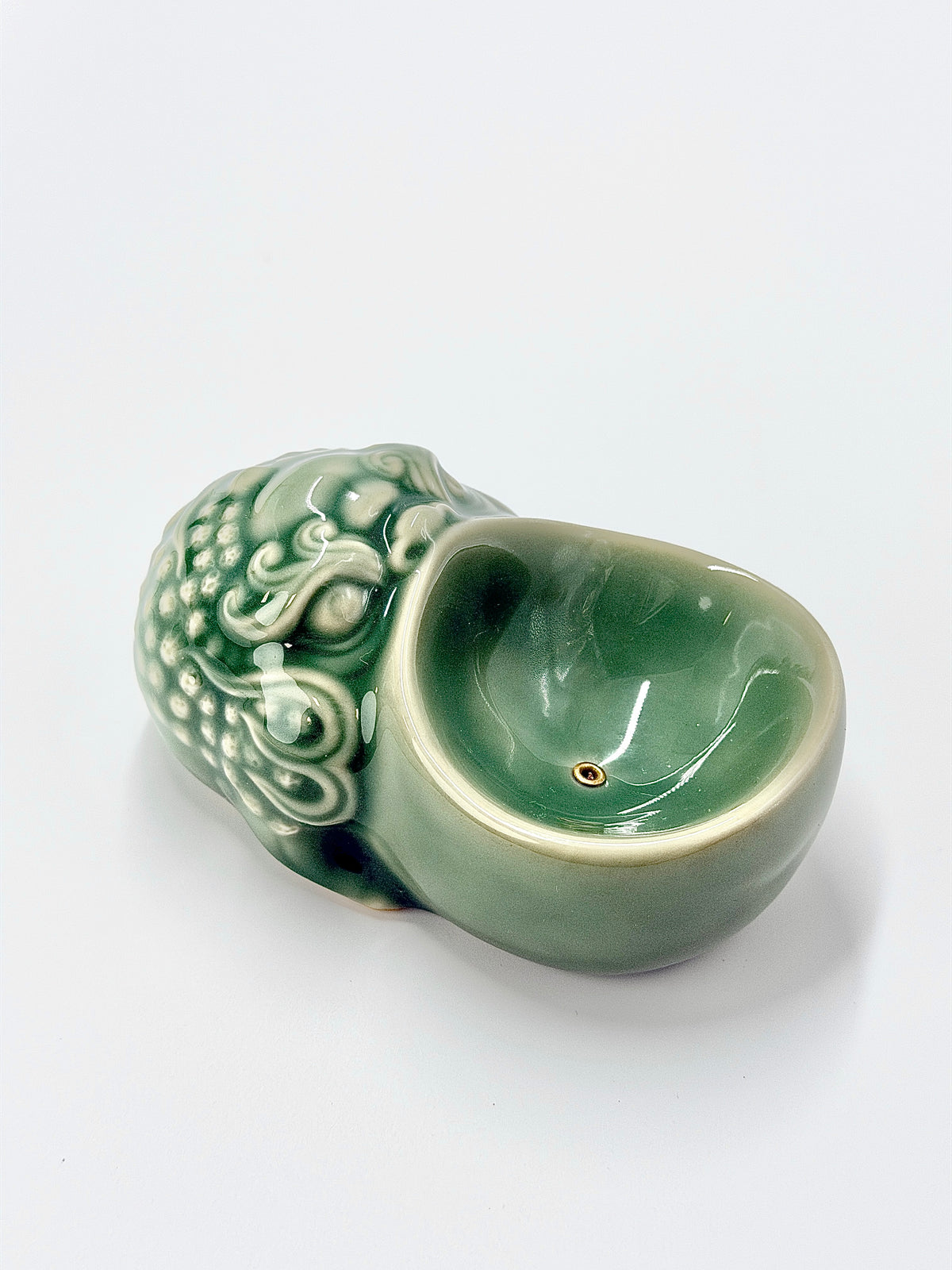 Longquan Celadon "Heaven-Swallowing" Golden Toad Incense Holder