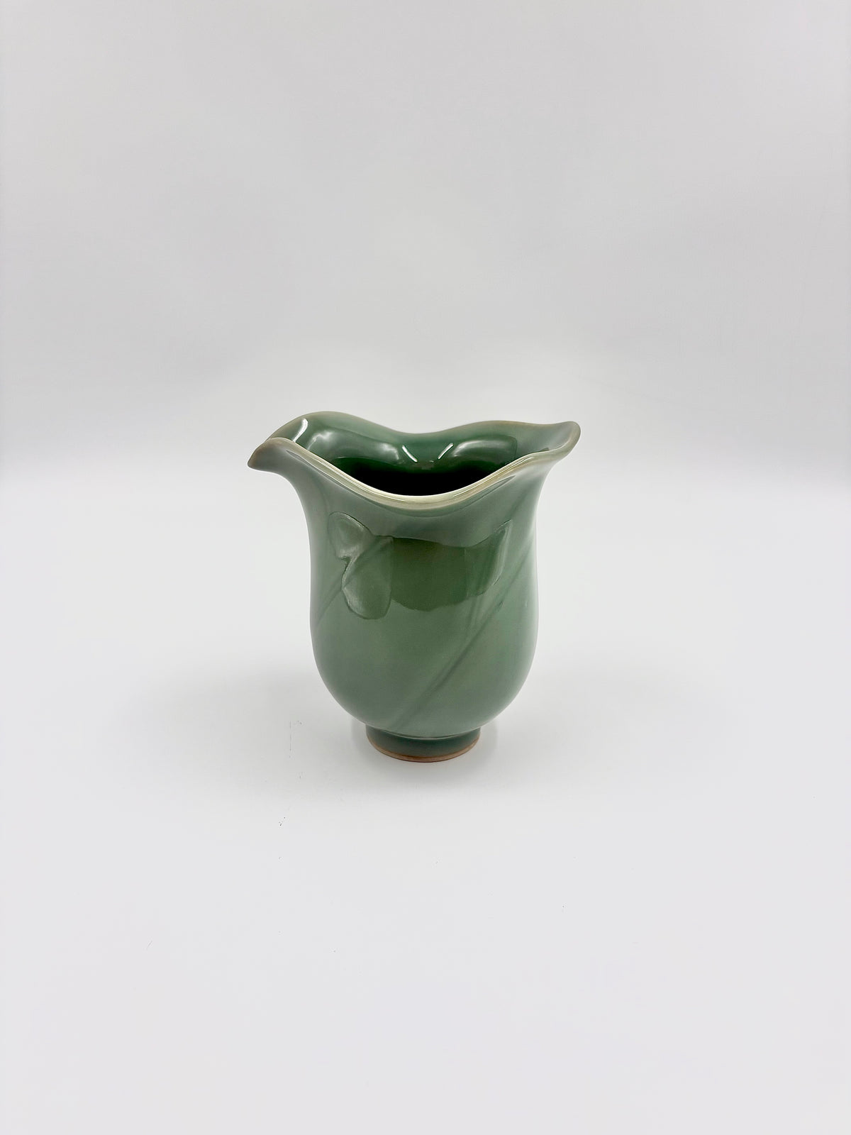 Longquan Celadon Lotus Leaf Gongdao Cup