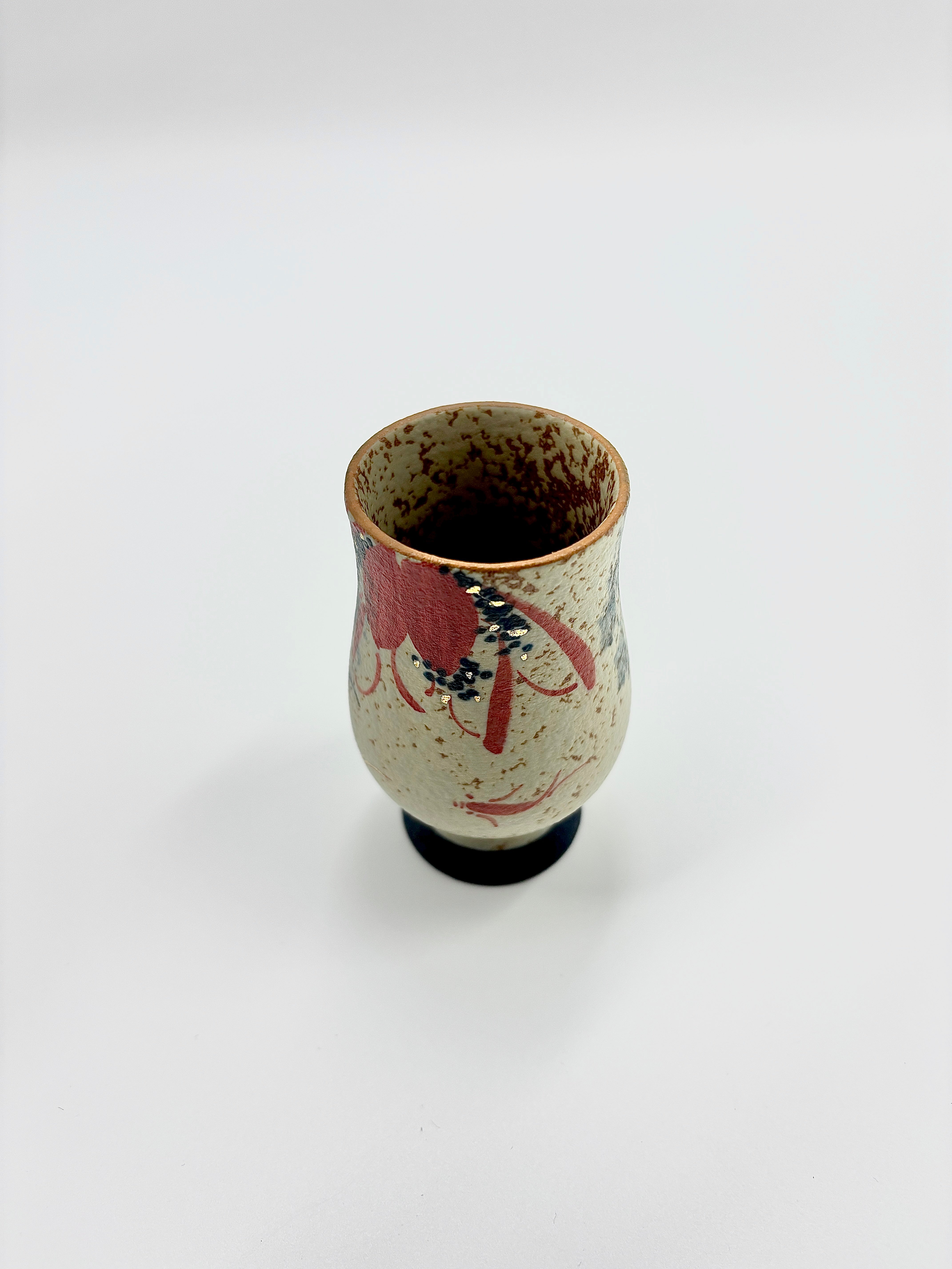 Blue and white flint and gold-painted lotus fragrance cup