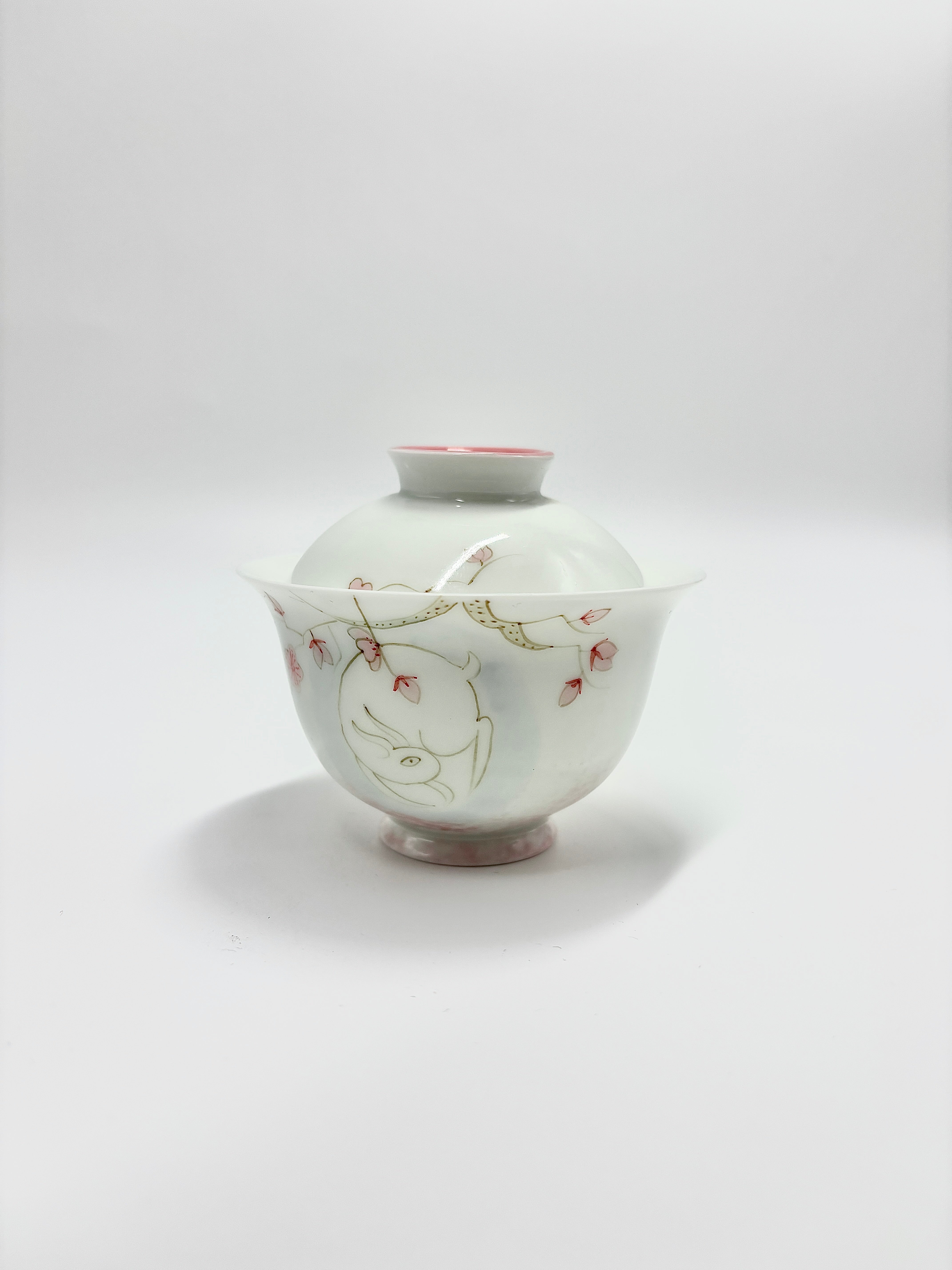 Hand-painted antique-style moon rabbit Qinghuan covered bowl