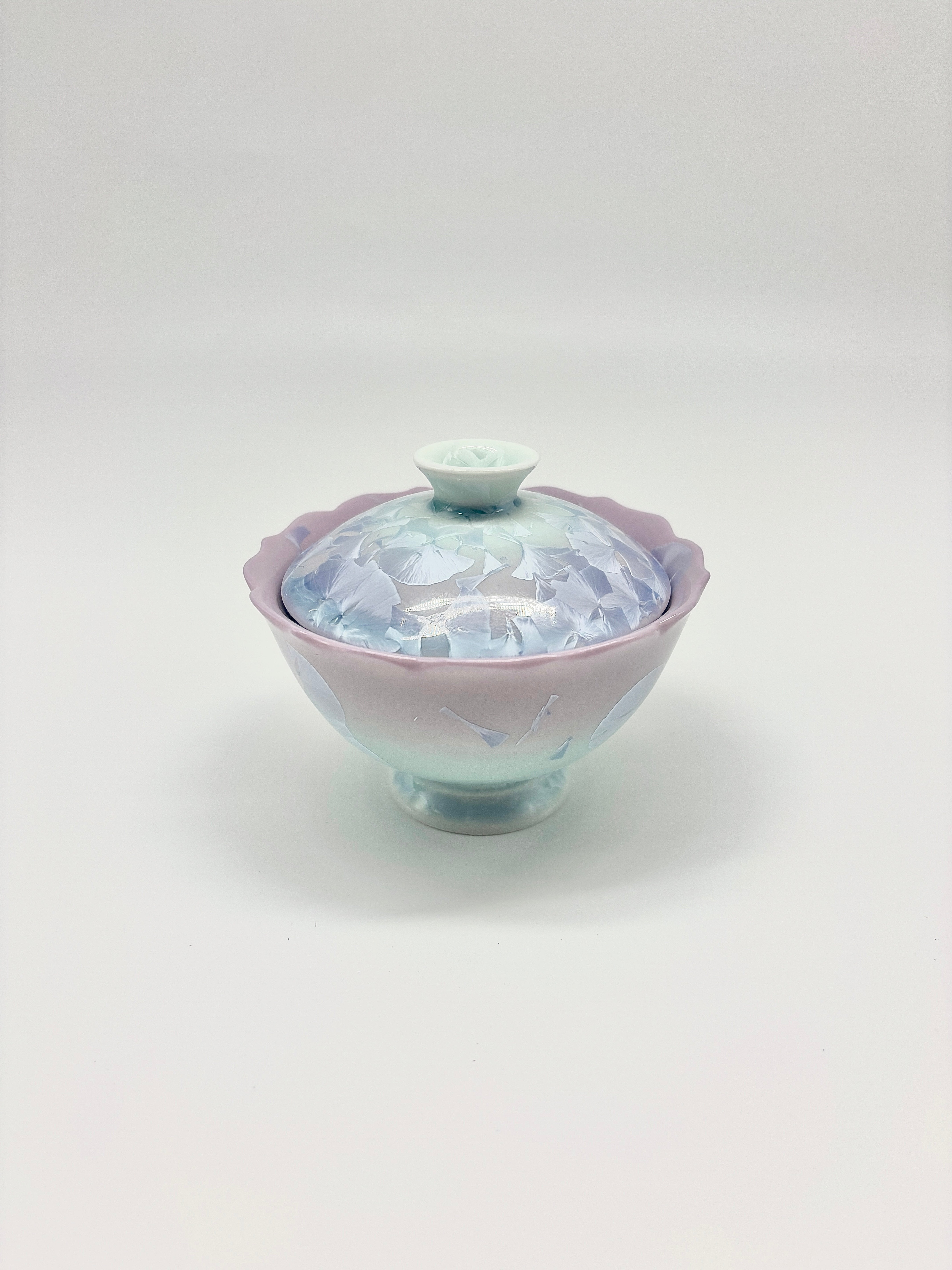 Crystalline glaze purple-blue ribbed floral high-footed covered bowl